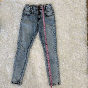Light wash jeans